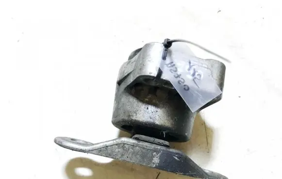 Ford Mondeo Mk III Engine mount bracket 2s716037aa 2s71-6037-aa