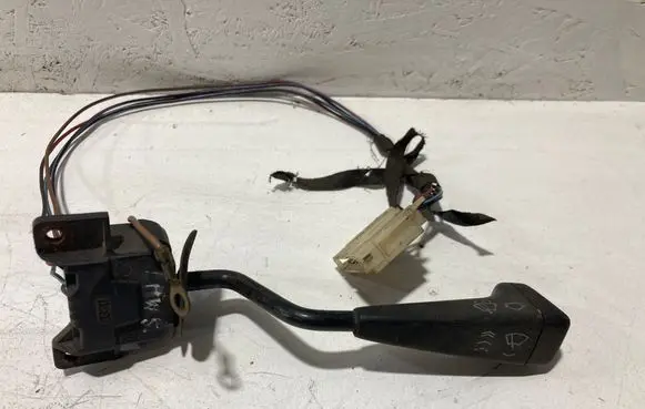 BMW 5 E28 Wiper switch 8370