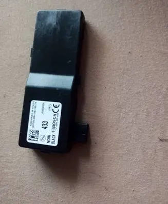 Opel Astra J Antenna control unit 13503204
