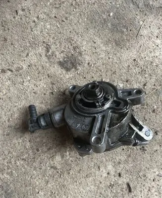 Volvo S60 Vacuum pump