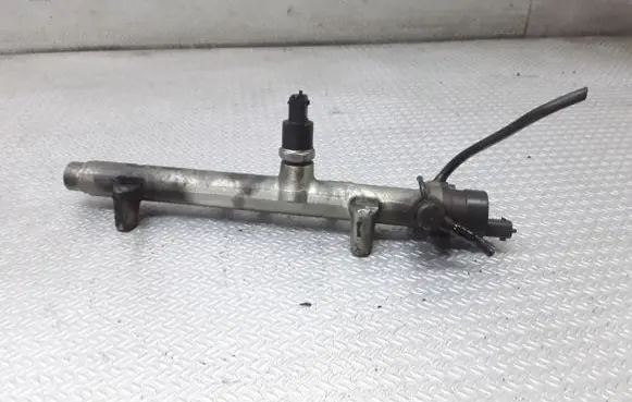 Hyundai Getz Fuel main line pipe 0445213007 3140027501