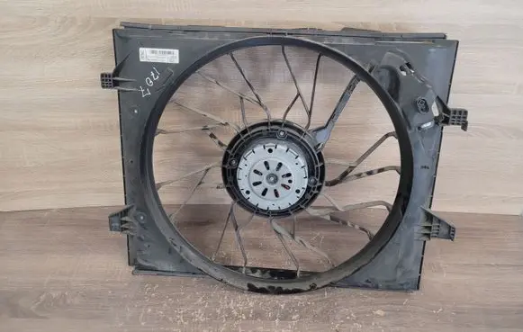 Jeep Grand Cherokee Electric radiator cooling fan 52014787AC T787AC04573377