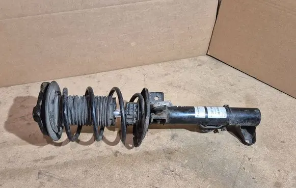 Mercedes-Benz C W204 Front shock absorber with coil spring 317556 824904012982 36K66A