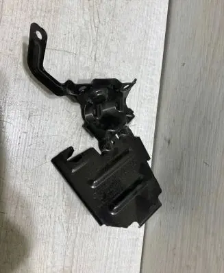 Audi A3 8Y Engine mounting bracket 5wa915343c