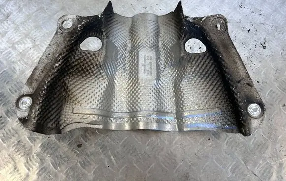 Exhaust heat shield