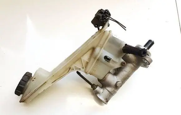 Mazda Premacy Master brake cylinder 