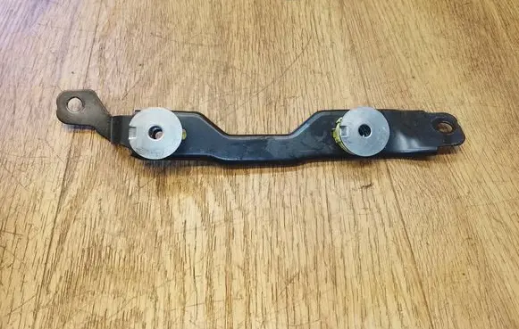 Porsche Macan (95B) Headlight/headlamp mounting bracket 95B941452C