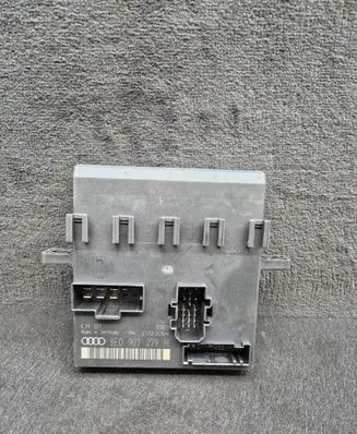 Audi A4 S4 B7 8E 8H Comfort/convenience module 8E0907279H