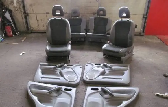 Toyota RAV 4 (XA20) Seat and door cards trim set RAV4IIFOTELE