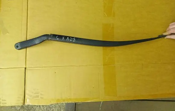 Peugeot 807 Front wiper blade arm