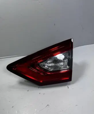 Tailgate rear/tail lights