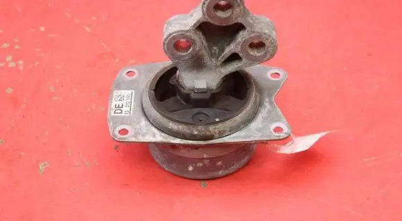 Opel Insignia A Gearbox mounting bracket 13312093