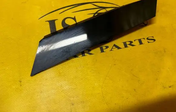 Land Rover Discovery 5 Other sill/pillar trim element HY32500A70AA