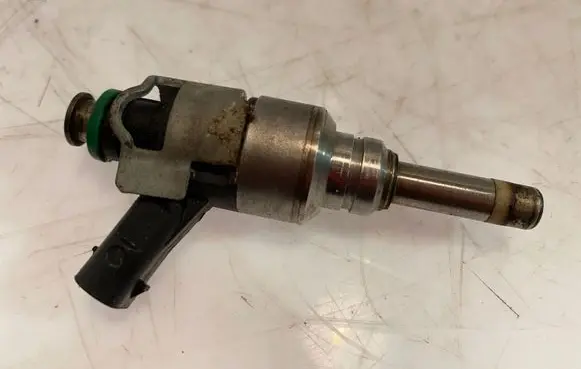 Audi A6 C7 Fuel injector 206E036K SV1040511234251 104390510