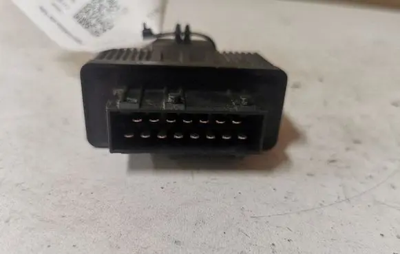 Citroen C4 I Fuel pump relay 240107