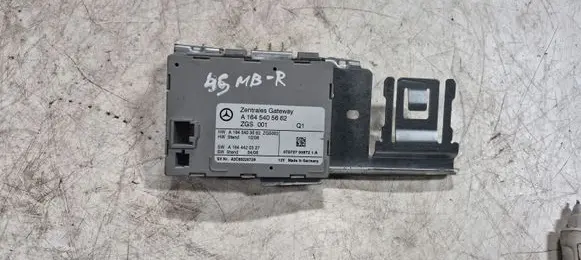 Mercedes-Benz R W251 Gateway control module A1645403662 A1645405662 A1644420327