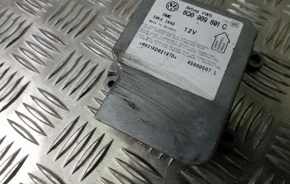 Volkswagen Polo Airbag control unit/module 6Q0909605C