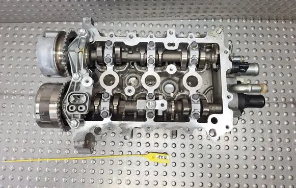 Toyota Aygo AB40 Engine head S27730207 1KR