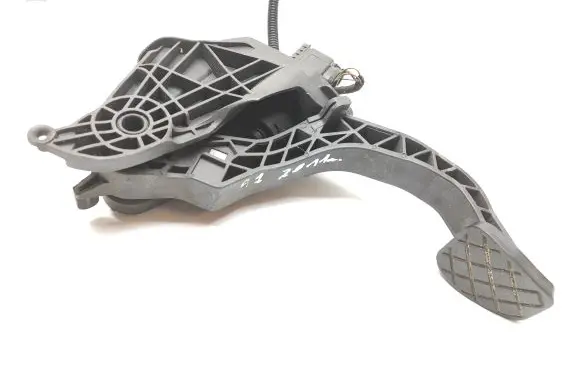 Audi A1 Clutch pedal 6R0721117B