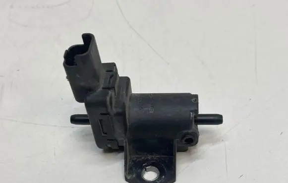 Peugeot 208 I Vacuum valve 9688124580