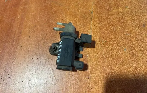 Vacuum valve