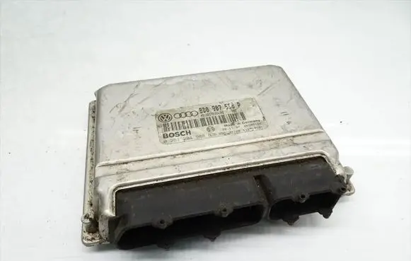 Volkswagen PASSAT B5 Engine control unit/module 8D0907558P 0261204908