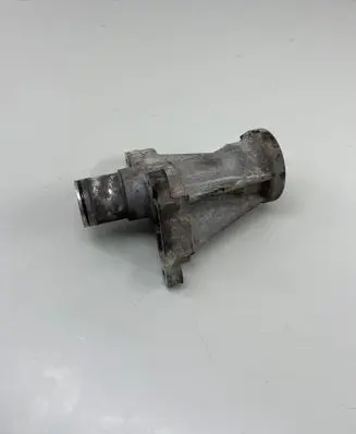 Jaguar F-Pace Driveshaft support bearing bracket Hk833a040