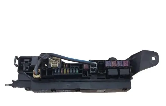 Toyota Corolla Verso E121 Fuse box set 5136YA1