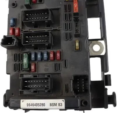 Peugeot 307 Fuse module 9646405280 BSMB3