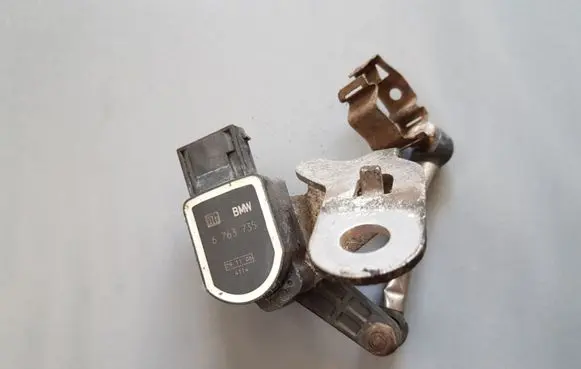 BMW 3 E90 E91 Air suspension front height level sensor 6763735 BMW6763735