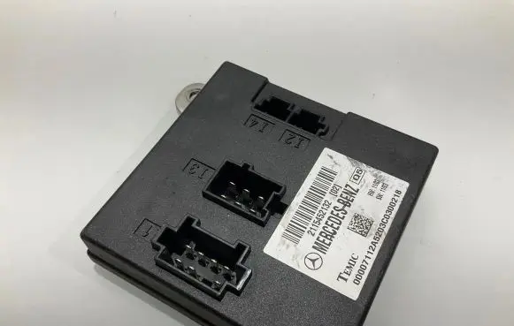 Mercedes-Benz E W211 Comfort/convenience module 2115452132