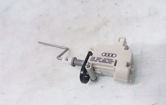 Fuel tank cap lock motor
