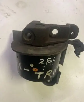 Nissan X-Trail T30 Engine mount bracket 06014