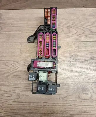 Audi A1 Fuse module 4G0971845A