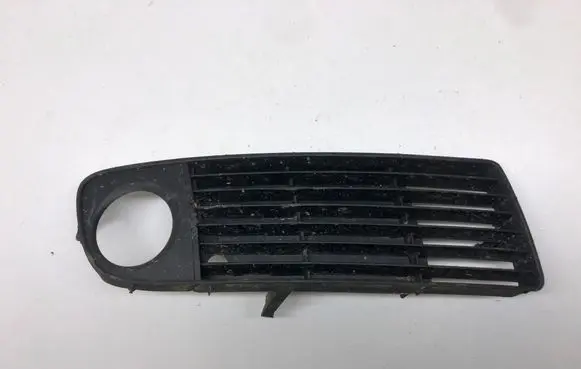 Audi A6 S6 C5 4B Front fog light trim/grill 4B0807682S