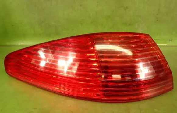 Peugeot 607 Rear/tail lights