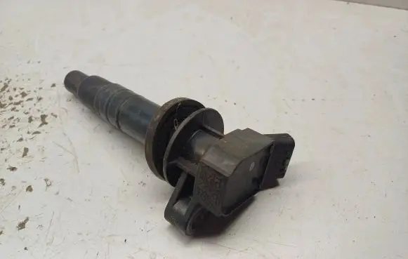 Toyota Corolla E120 E130 High voltage ignition coil 9008019019