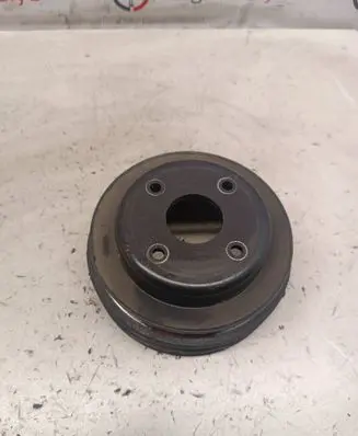 Isuzu Trooper Water pump pulley 