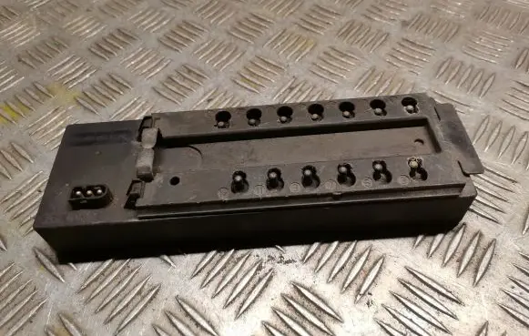 Engine mount vacuum valve