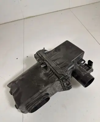 Toyota C-HR I Air filter box 177010T140