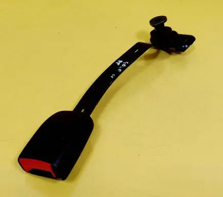 Volkswagen Golf IV Front seatbelt buckle 1J4858472