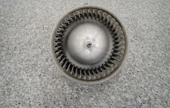 Mitsubishi Lancer VIII Heater fan/blower