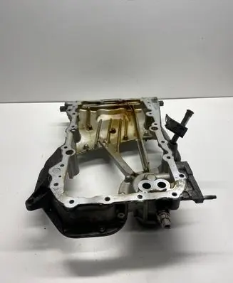 Toyota Sienna XL30 III Oil sump 1211131150 121010P040