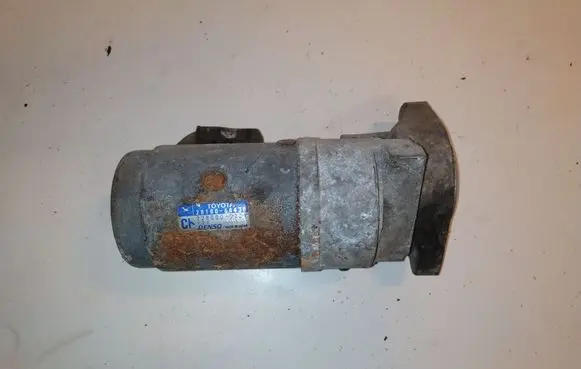Toyota Avensis Verso Starter motor 2810064430