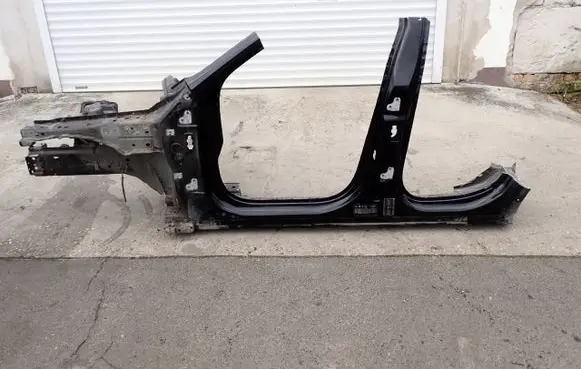 Jaguar F-Pace Front quarter panel 