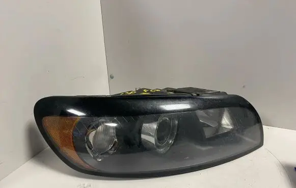 Volvo C30 Headlight/headlamp 30657169 0301232202