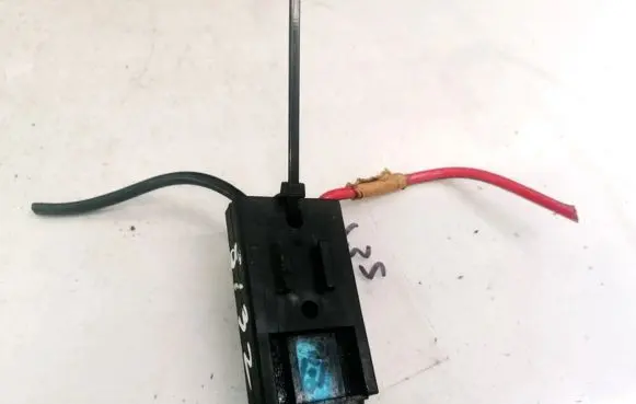 Audi A6 S6 C5 4B Fuse 8A0937530