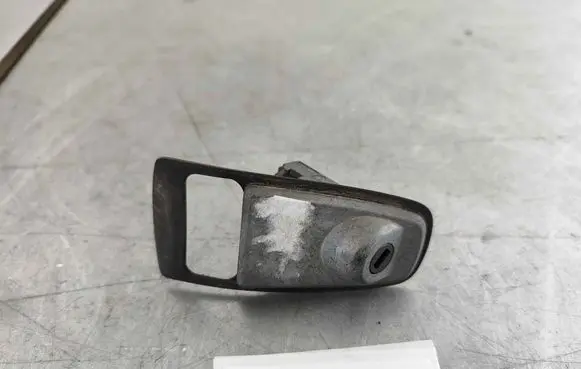 Volvo XC60 Front door lock (next to the handle) 31349905