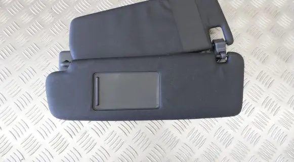 Volkswagen Touareg II Sun visor 7P0857551