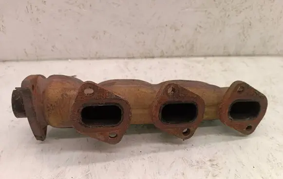 Audi A6 S6 C6 4F Exhaust manifold 059253033L